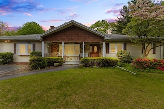 453 Turnpike St, Stoughton, MA 02072