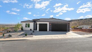 2888 E View Pointe Dr, Washington, UT 84780