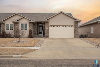 7408 W 58th St, Sioux Falls, SD 57106