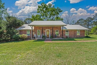 1606 Boy Scout Rd, Defuniak Springs, FL 32435