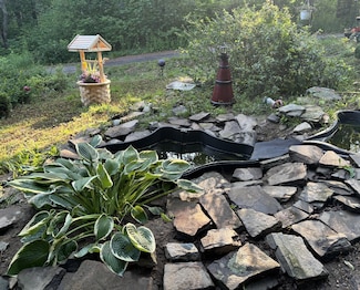 932 Bunker Hill Rd, Jefferson, ME 04348