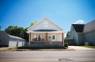 607 E Thompson St, Edinburgh, IN 46124