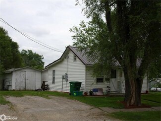 407 S Davis St, Bloomfield, IA 52537