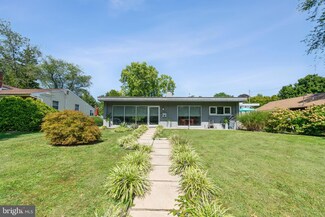 620 Sanhican Dr, Trenton, NJ 08618