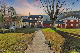 106 Sycamore Ave W, Big Stone Gap, VA 24219
