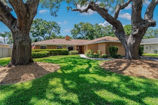 785 Hickory Ln, Palm Harbor, FL 34683