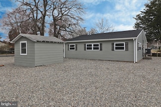 701 Chesapeake Dr, Forked River, NJ 08731
