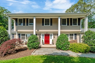 277 Dundee Rd, Stamford, CT 06903