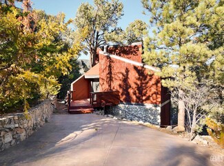 1621 Banff Dr, Frazier Park, CA 93225