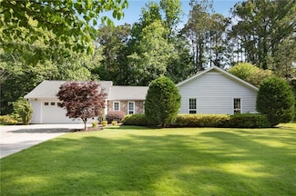3519 Oak Knoll Dr, Marietta, GA 30068