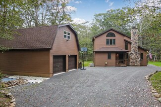 198 High Country Dr, Blakeslee, PA 18610