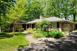 2650 Sunset Trail, Riverwoods, IL 60015