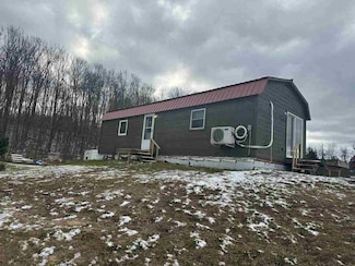 2641 W Van Rd, Pellston, MI 49769