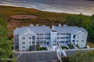 9131 Riverview Dr, New Bern, NC 28560