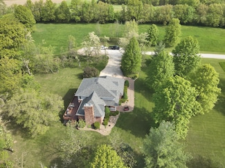 2819 County Road 1450, Moberly, MO 65270