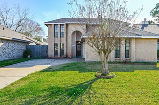 12327 Meadow Gate Dr, Stafford, TX 77477