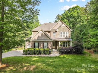 1320 Huntcliff Dr, Waxhaw, NC 28173