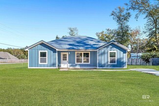 7504 Oak Dr, Foley, AL 36535