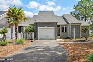 11034 Windward Dr, New Bern, NC 28560