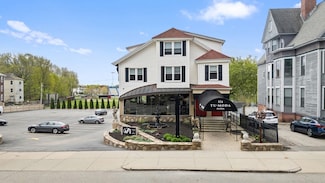 574 Pleasant St, Worcester, MA 01602