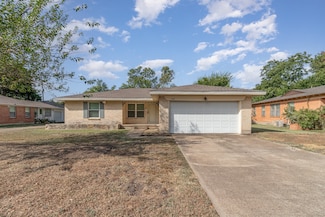 1709 Arrow Ln, Garland, TX 75042