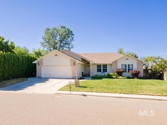 112 NE 12th St, Fruitland, ID 83619