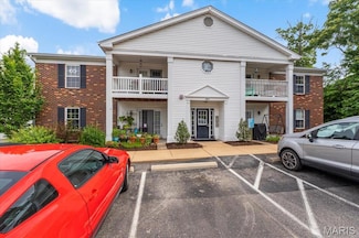 921 Hanna Place Ct Unit G, Ballwin, MO 63021