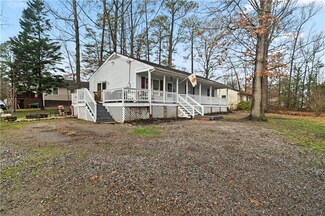 6708 Red Bud Dr, Quinton, VA 23141