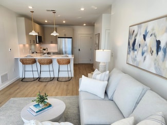 80 Constitution Ave Unit 328, Portsmouth, NH 03801