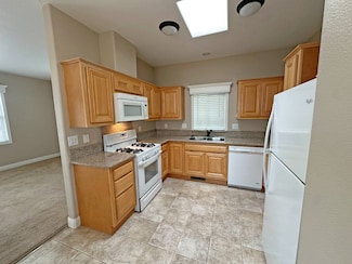 1221 E Cypress Ave Unit 48, Redding, CA 96002