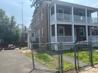 8 Horace St, Bridgeport, CT 06610