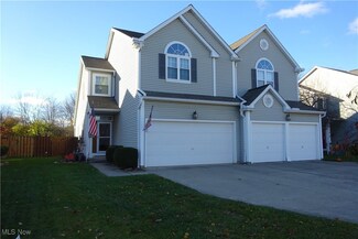 9760 Sugarbush Cir, Olmsted Falls, OH 44138