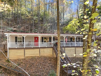 4227 White Oak Dr, Hiawassee, GA 30546