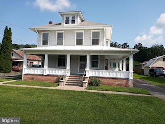200 W Aaron Square, Aaronsburg, PA 16820