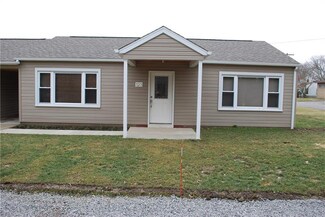 123 Pine St, New Brighton, PA 15066