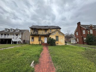 3426 Southmore Blvd, Houston, TX 77004
