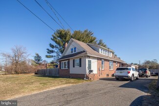 198 Willmont Ave, Barrington, NJ 08007