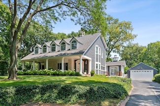 443 S Green Bay Rd, Lake Forest, IL 60045