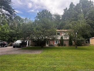 2435 Molly Brown Dr NW, Corydon, IN 47112
