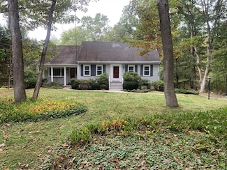 12 Glover Rd, Wayland, MA 01778