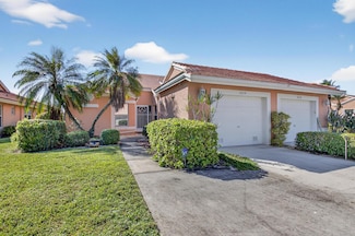 5634 Royal Lake Cir, Boynton Beach, FL 33437
