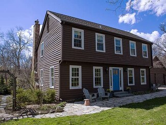 2125 Timber Ridge Rd, Schaumburg, IL 60195