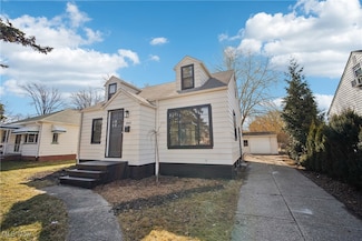 9061 Snow Rd, Parma Heights, OH 44130