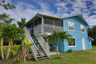 8642 Whispering Pines Dr, Saint James City, FL 33956