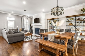 120 Clover Ct, Roswell, GA 30075