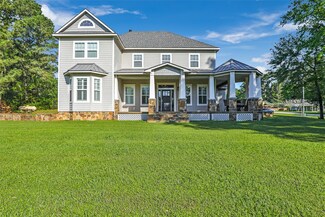 401 Rocky Creek Dr, Coldspring, TX 77331
