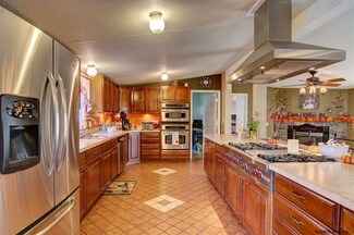 18 Pond St, Victory Mills, NY 12884