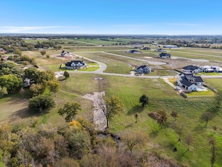 193 Water View Ln, Waco, TX 76704