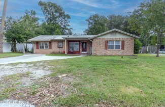 2019 Cherry Ln, Palatka, FL 32177