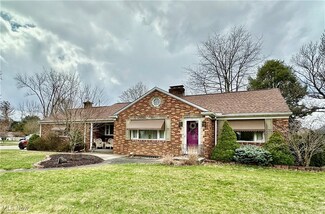 1006 3rd St NW, New Philadelphia, OH 44663